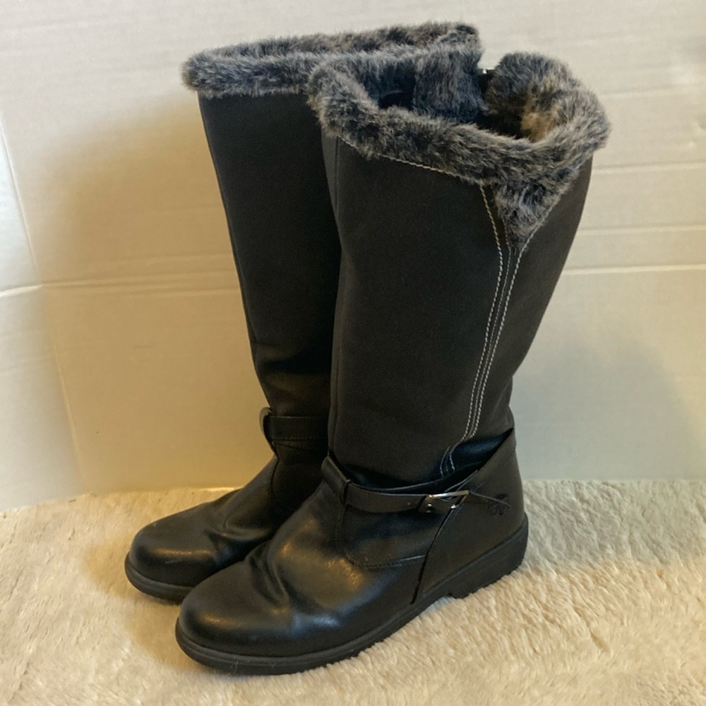 Totes size 11 black zip up boots fuzzy linning buckle strap winter tall boot